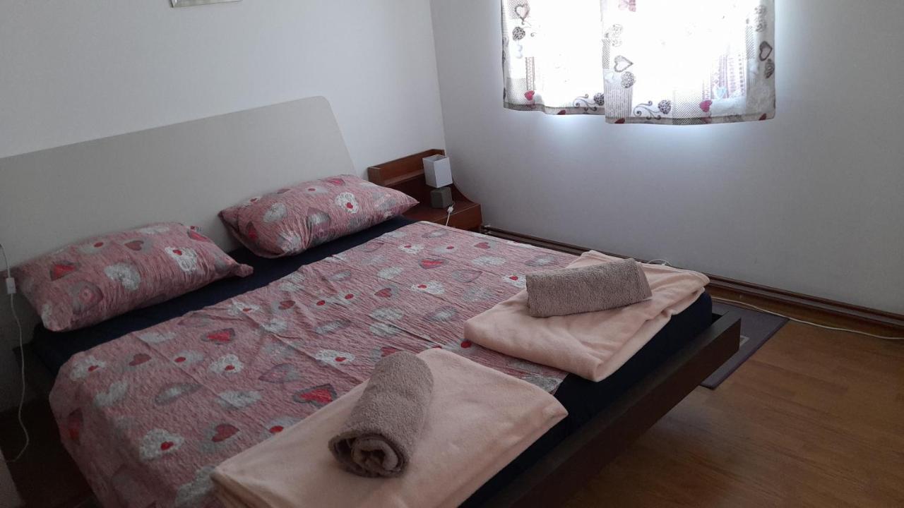 Rooms Ma La Karlovac Exteriör bild