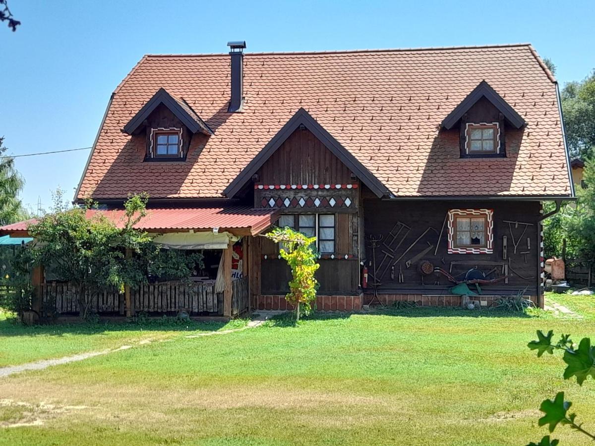Rooms Ma La Karlovac Exteriör bild