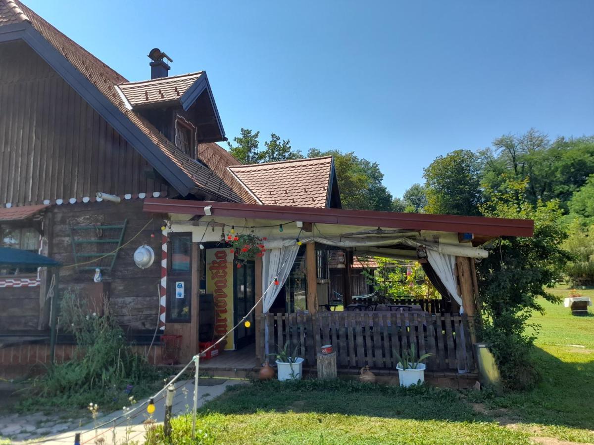 Rooms Ma La Karlovac Exteriör bild
