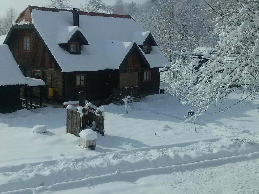 Rooms Ma La Karlovac Exteriör bild