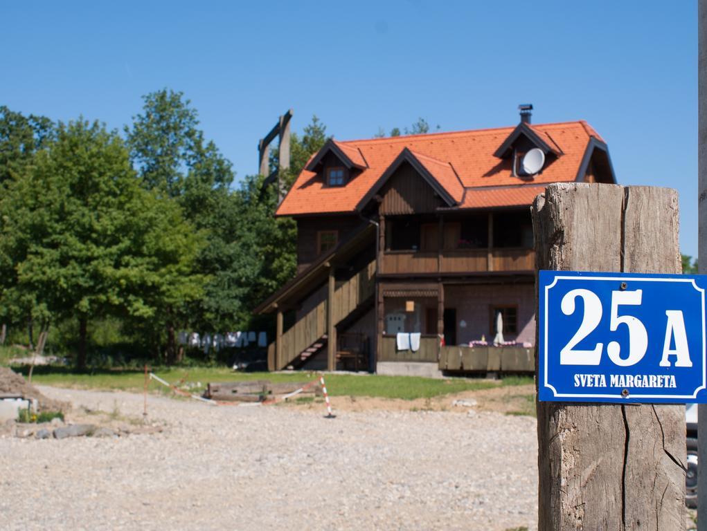 Rooms Ma La Karlovac Exteriör bild